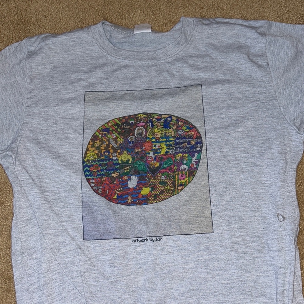 Grey Graphic Tee Men’s Small